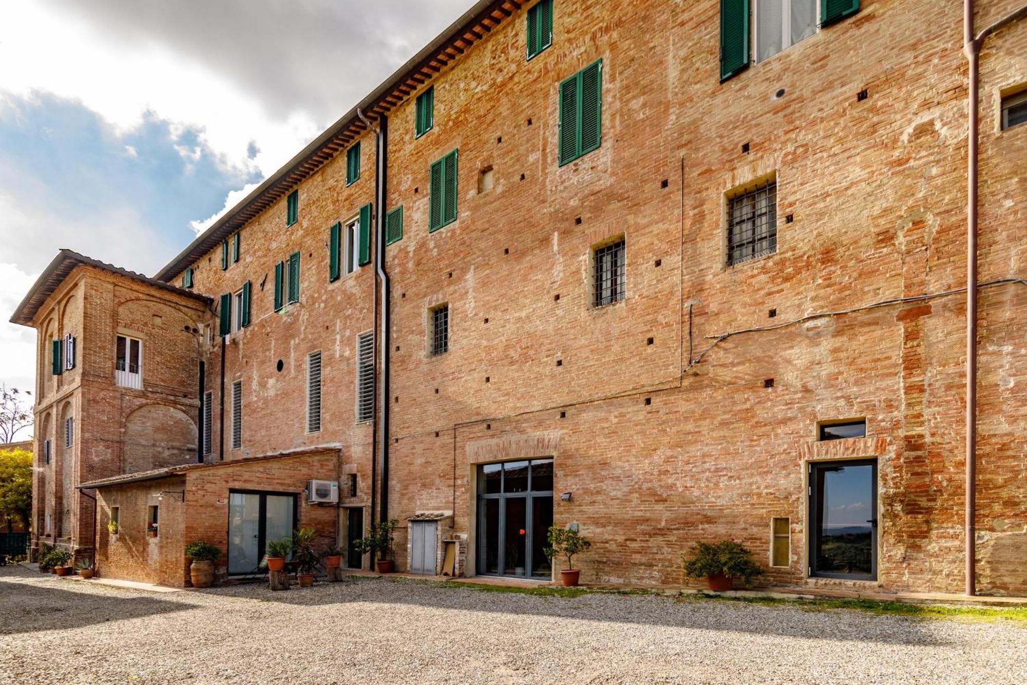 Porta Romana Elegant Apartments With Private Parking! 시에나 외부 사진
